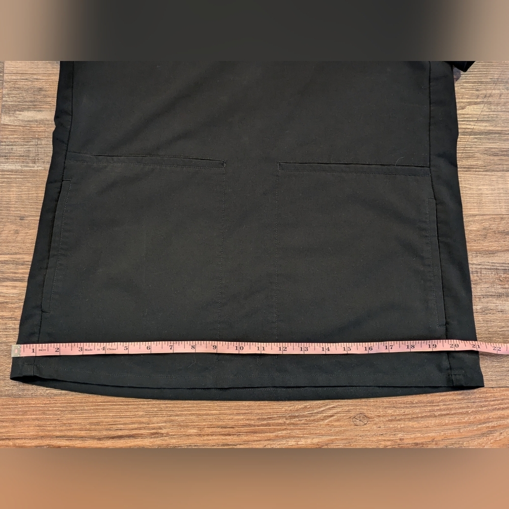 FIGS Technical Collection Banepa Oversized Scrub Uniform Top Black Women's Sz S - Picture 9 of 11